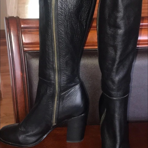 Buttery soft Italian grain leather 7.5 Max NY - Picture 9 of 13